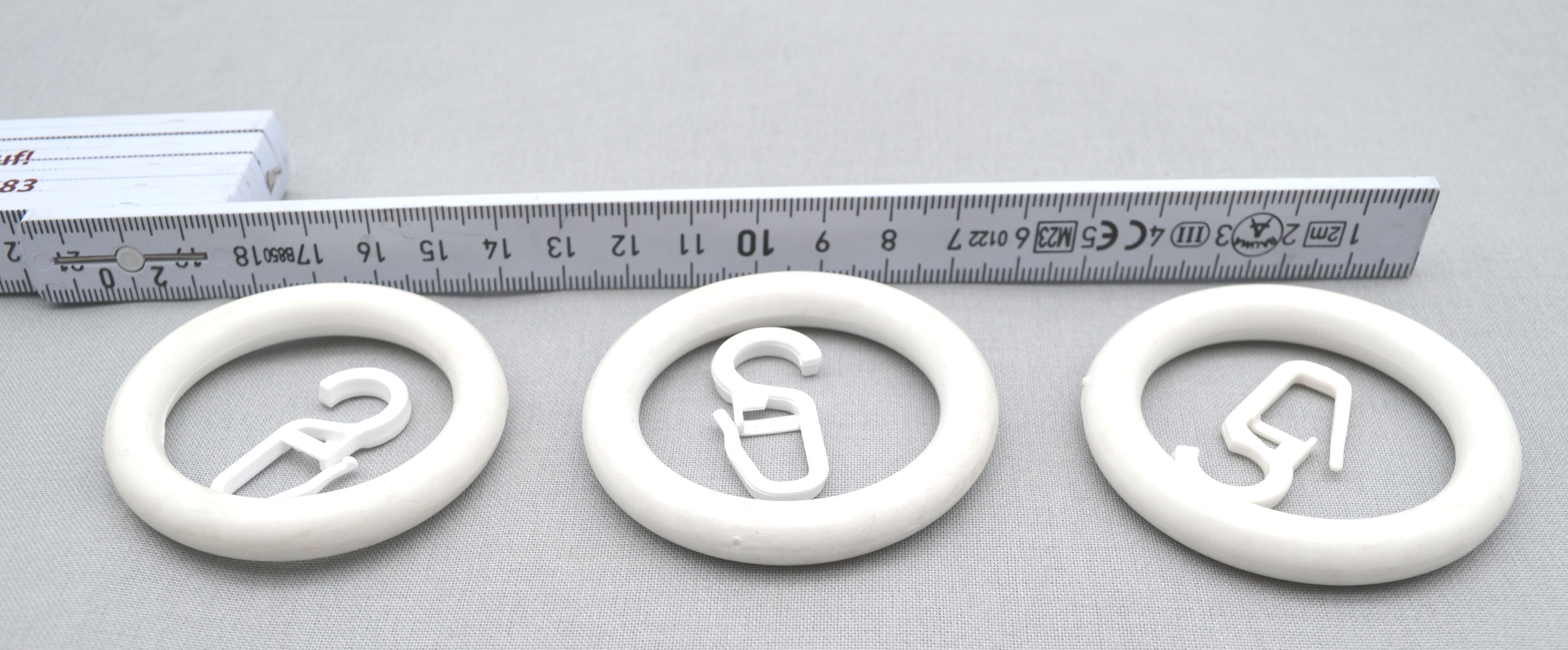 3 Stück Ringe mit Faltenhaken Kunststoff weiss für Stil 28 