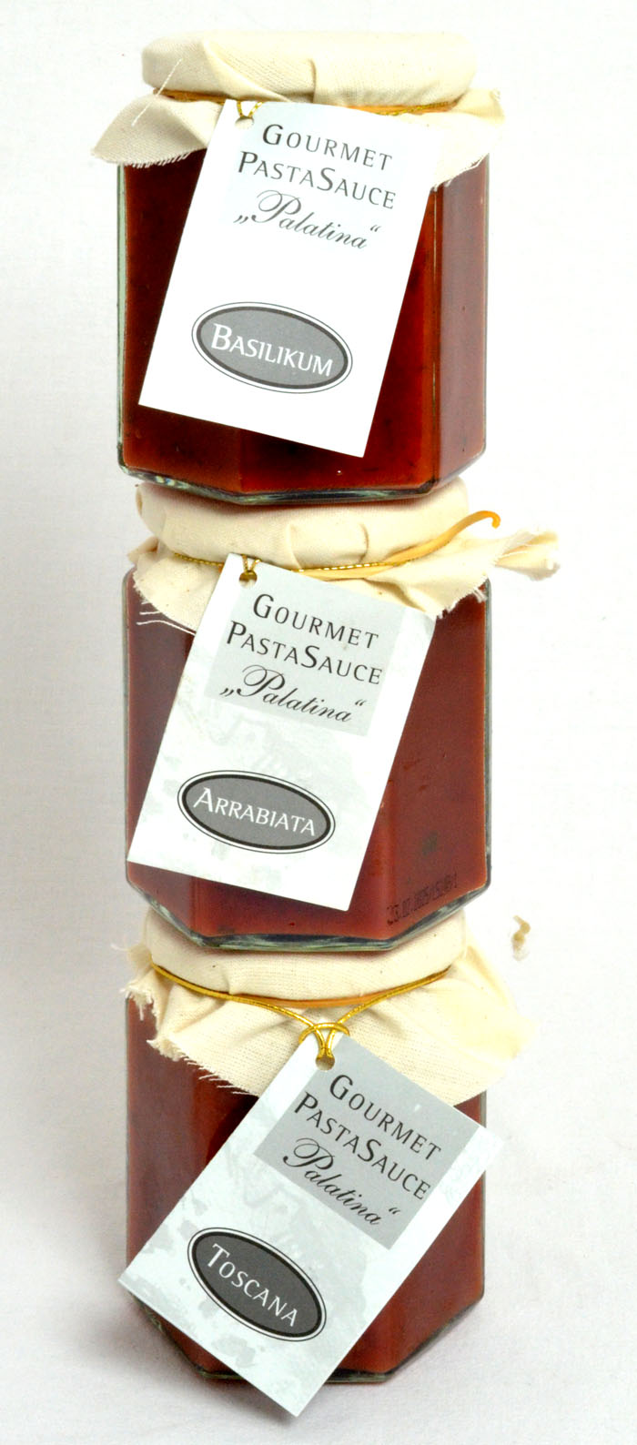 Gute-Laune-Pasta mit Gourmet-Pasta-Sauce und Servietten