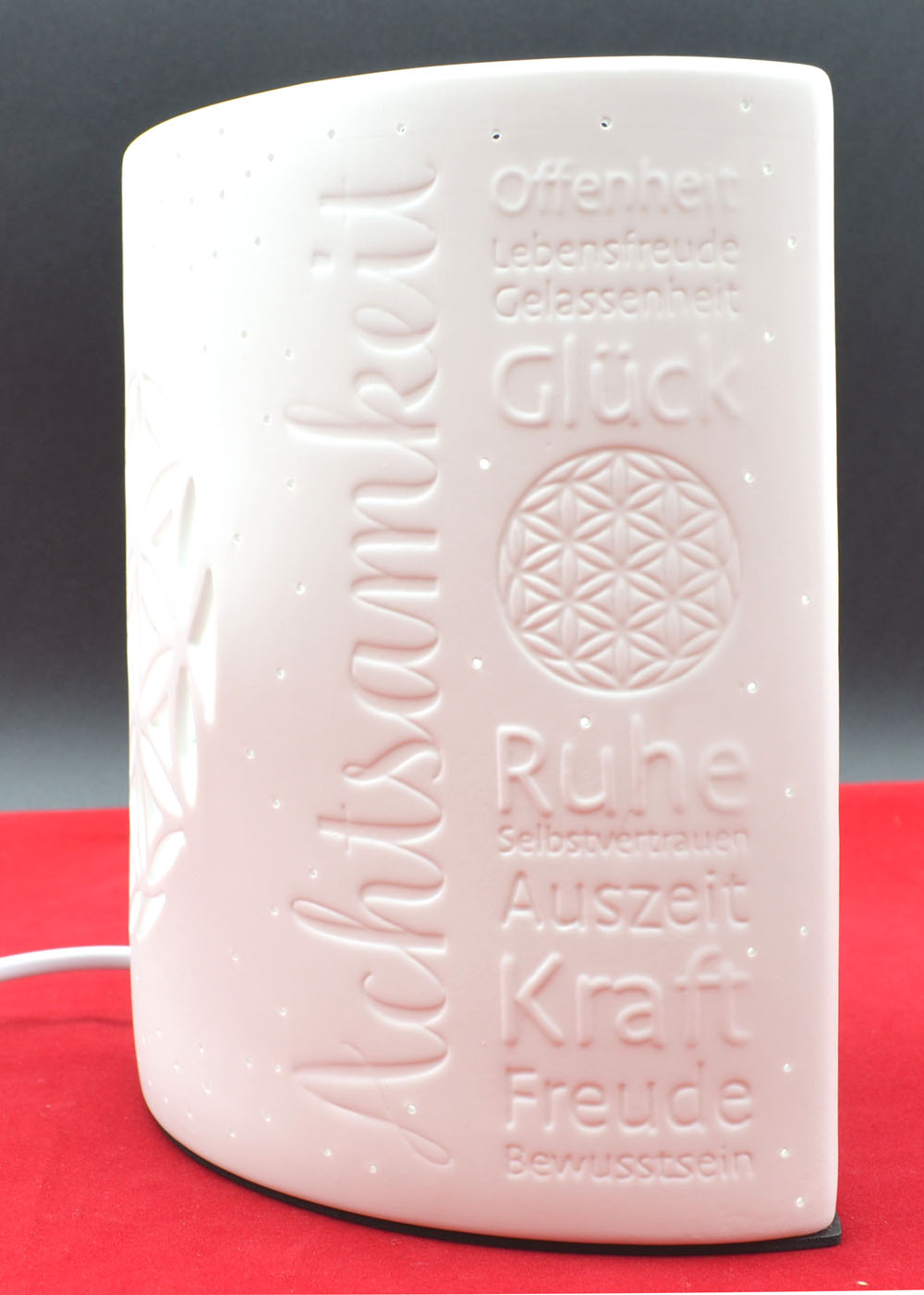 Porzellan-Lampe Ellipse "Achtsamkeit" weiß ca.20 x 17 x 10 cm (H/B/T)