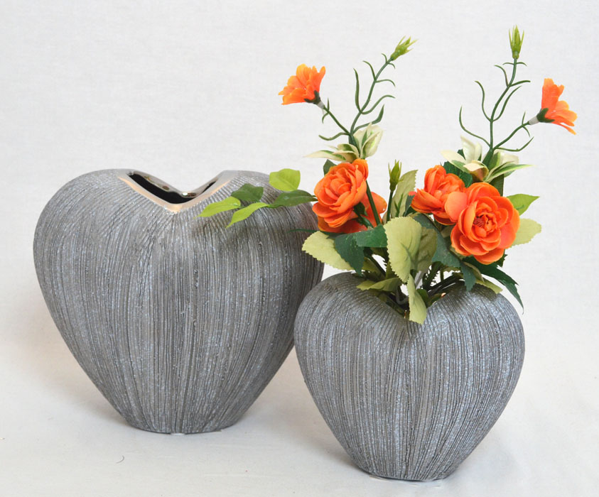 Keramik Herz-Vase "Vulcanos" grau-silber glänzend ca. 16 cm hoch