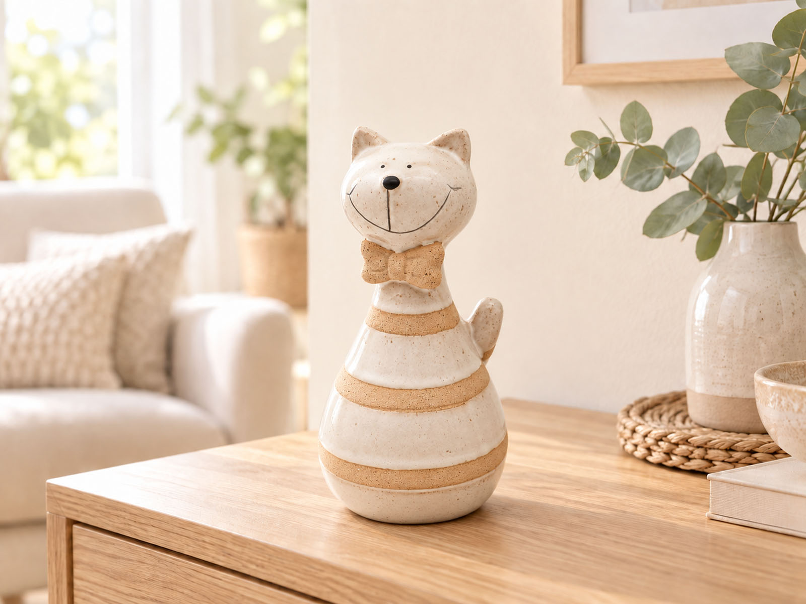 Deko-Katze aus Steinzeug 17 cm creme hell