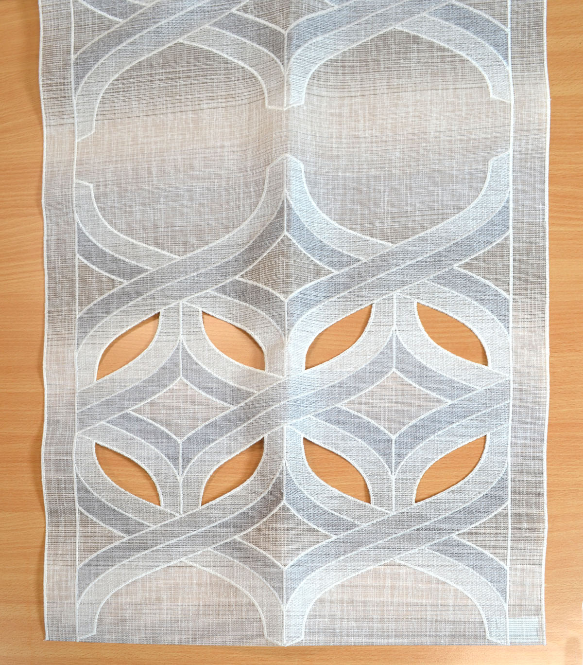 Marakesch Fläche Meterware in Rapporten 54 cm 3847 silber 26 cm breit 