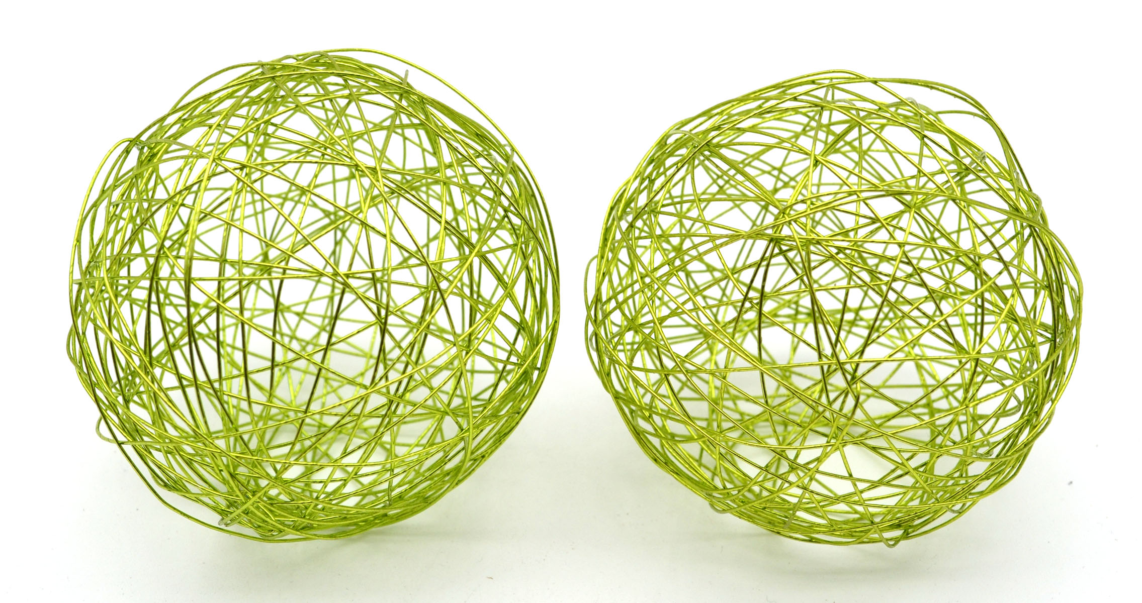 2 Stück Drahtbälle, Drahtkugeln Dekokugel apfelgrün 8 cm 