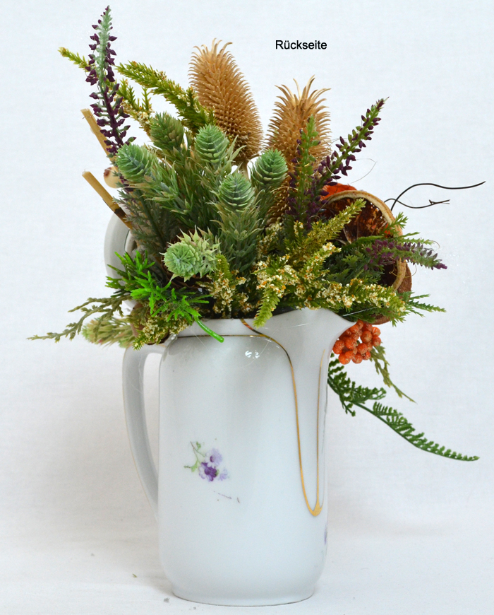 Kunstblumen-Arrangement in Porzellan-Kaffeekanne 26 cm