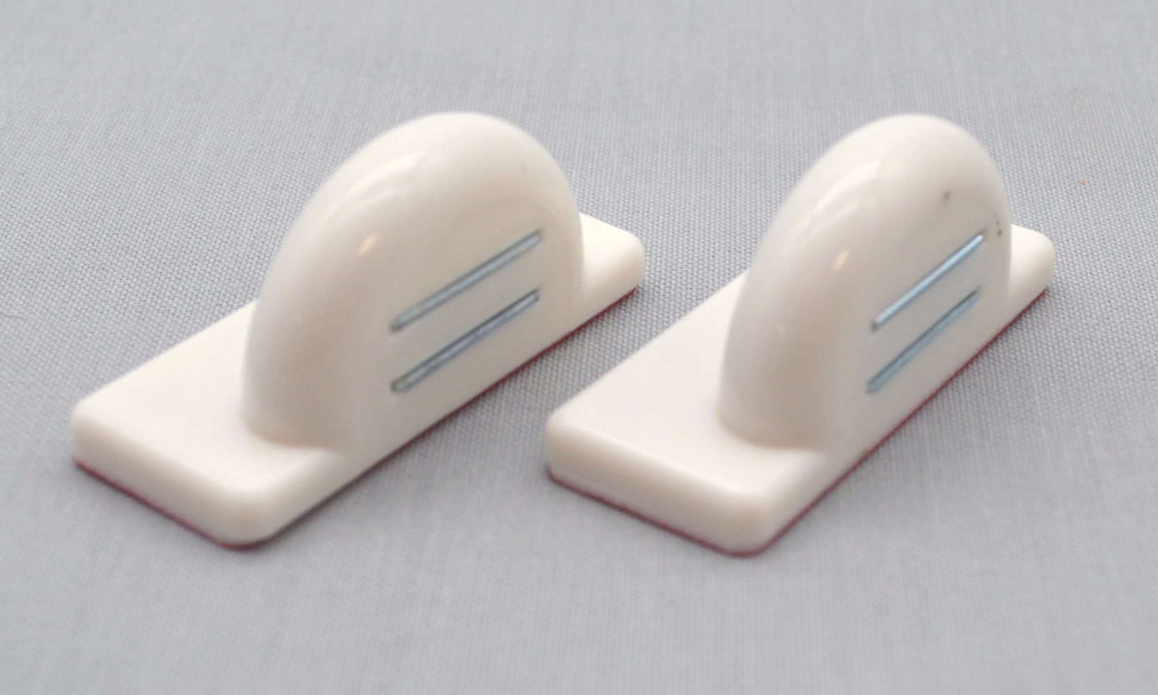 2 Stück Magnethalter selbstklebend ideal für Kippfenster weiß