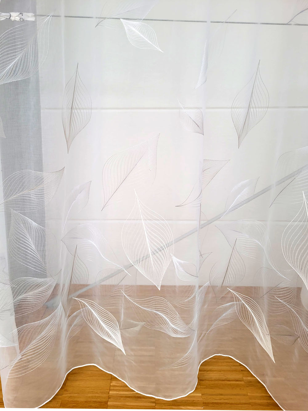 Stickereistores Meterware Kendra 3492 Höhe 300 cm weiss oder weiss-silbergrau