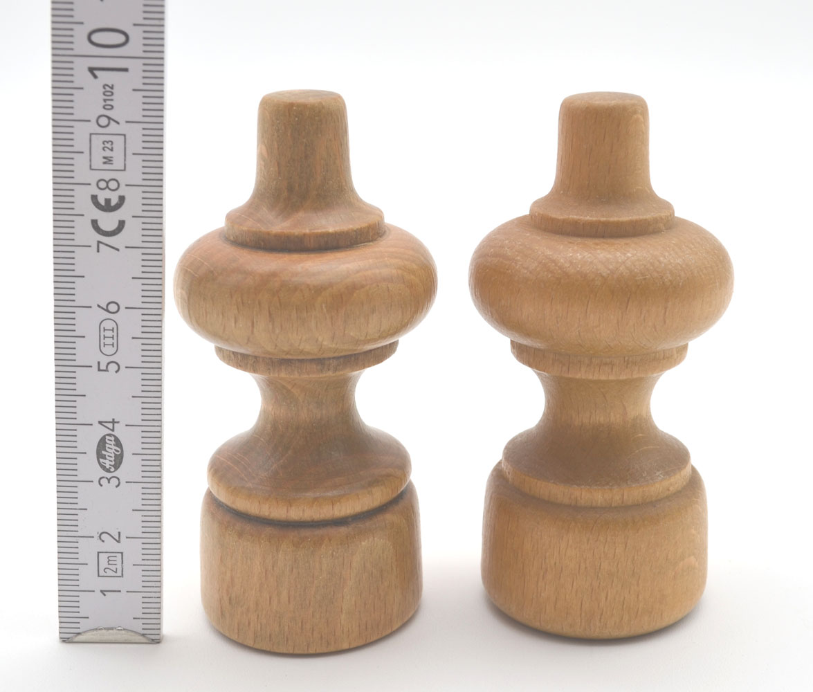 2 Stück Endstück Holz Eiche hell ca. 9 cm