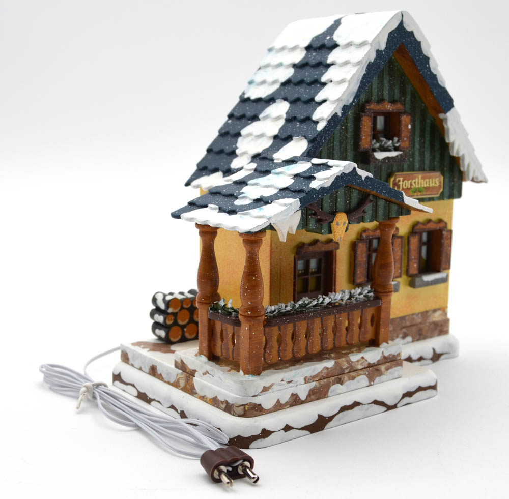 Hubrig - Wiki - Forsthaus elektrisch beleuchtet 14 x 14 x 8 cm (HxBxT) Hubrig - Wiki - Forsthaus elektrisch beleuchtet 14 x 14 x 8 cm (HxBxT)