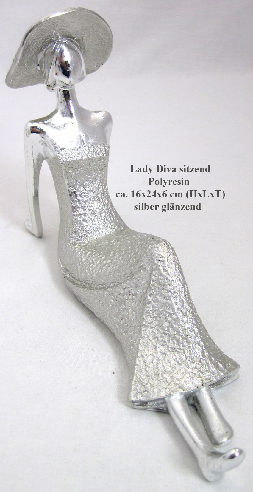 Dekofigur Lady Diva sitzend-Hände hinten, Polyresin silber glänzend ca.16x24x6