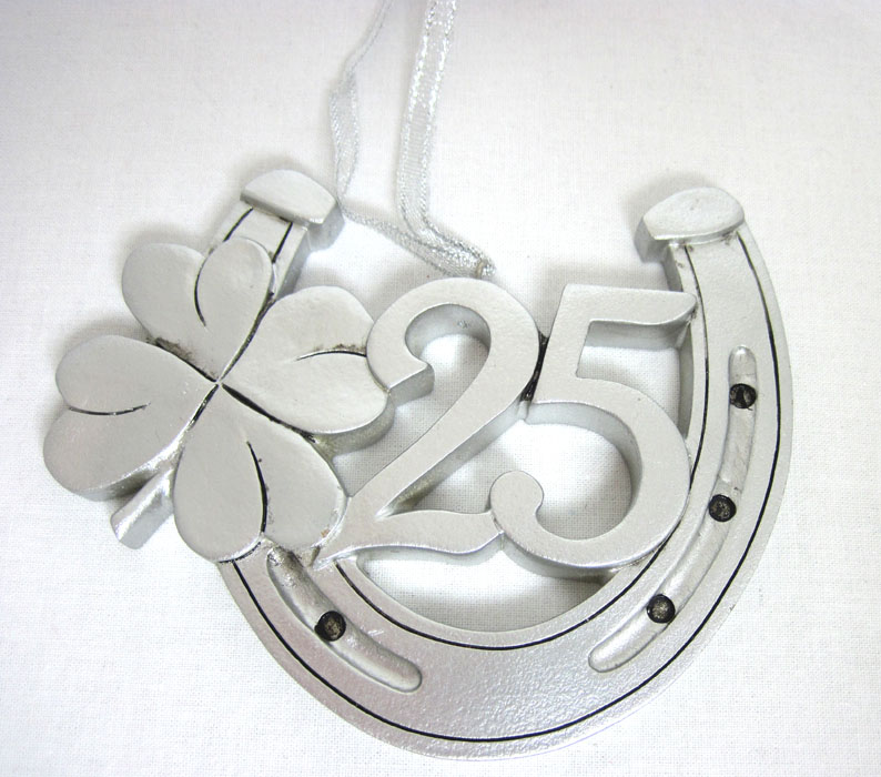 Hufeisen "25" Silber zum Hängen Polyresin ca. 10 x 12 cm