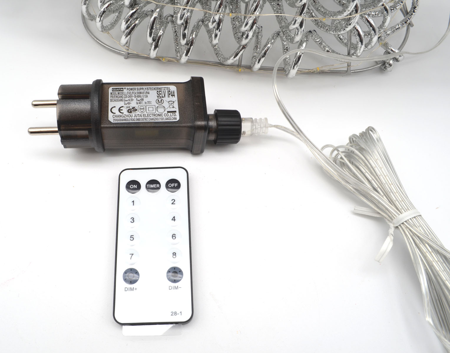 LED-Metalltanne silber 58 cm – 400 LEDs, Timer, Fernbedienung und Adapter