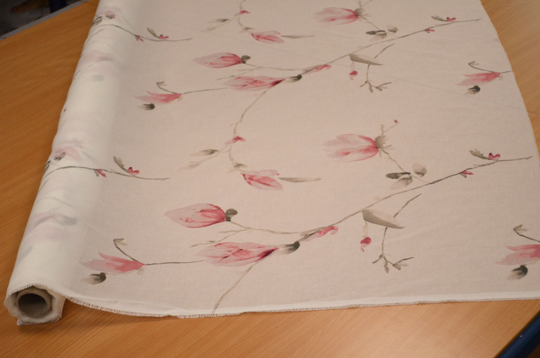 Storesmaterial Magnolie Meterware 150 breit halbtransparent
