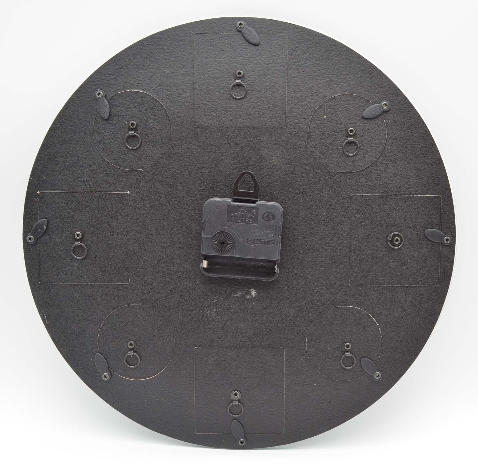 Wanduhr mit 8 Fotorahmen – Persönliche Fotouhr Ø 32 cm