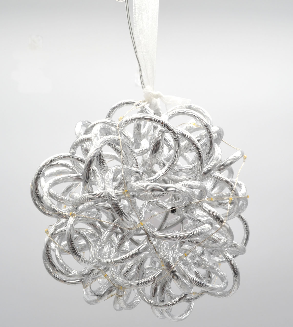 Alu-Leuchtkugel silber Ø 15 cm – 30 LEDs, Timer, für innen und außen