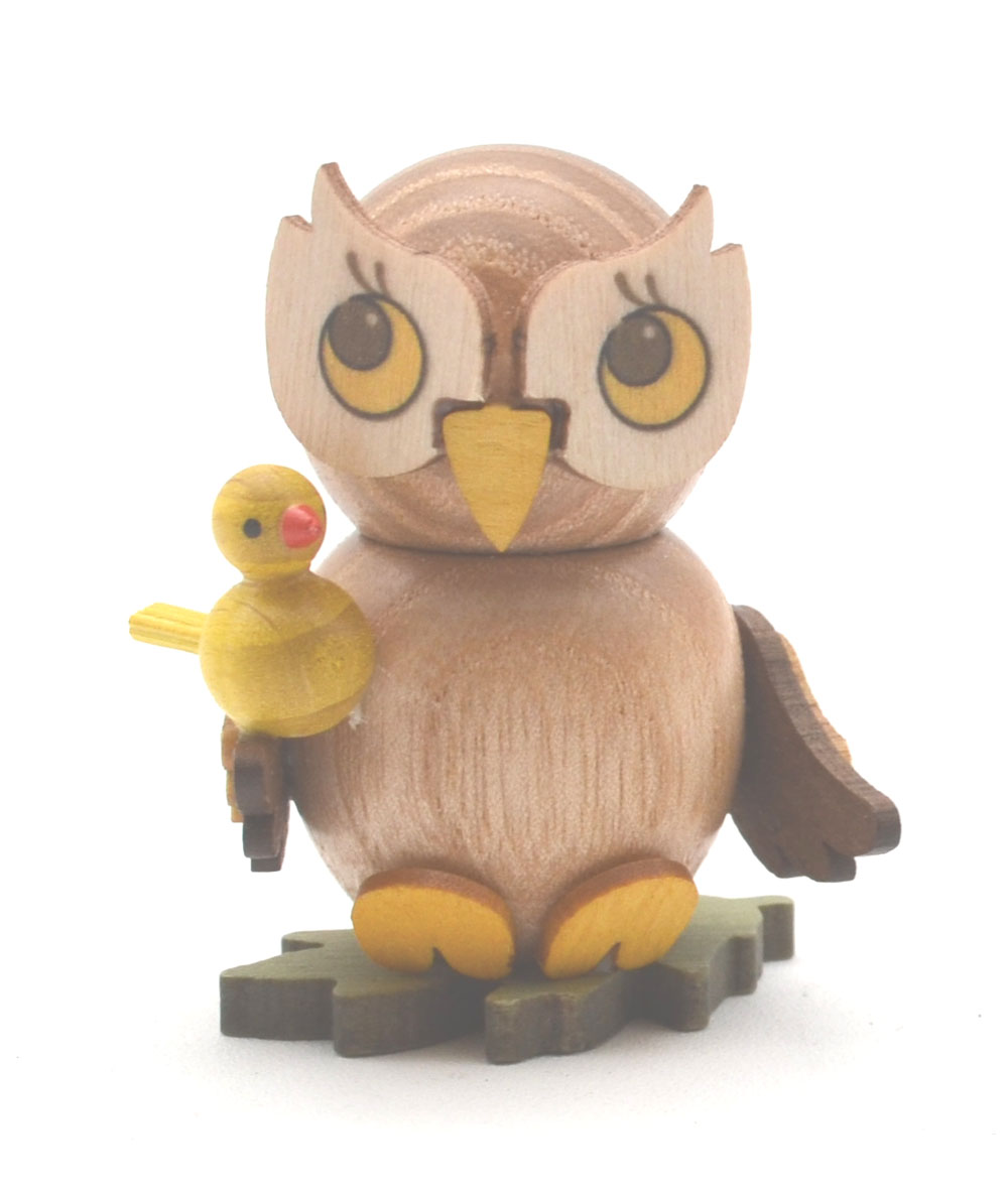 Kuhnert - Eulenkind mit Vogel zum Stellen - Holzfigur ca. 4 cm
