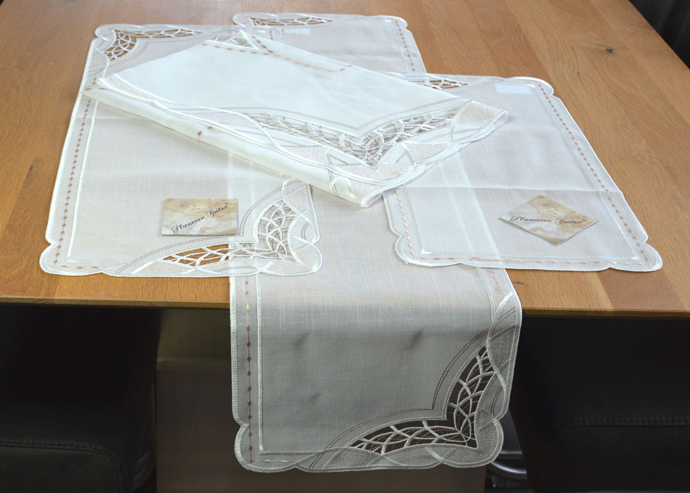 Mitteldecke ca. 85x85 cm Plauener Spitze ecru-muskat