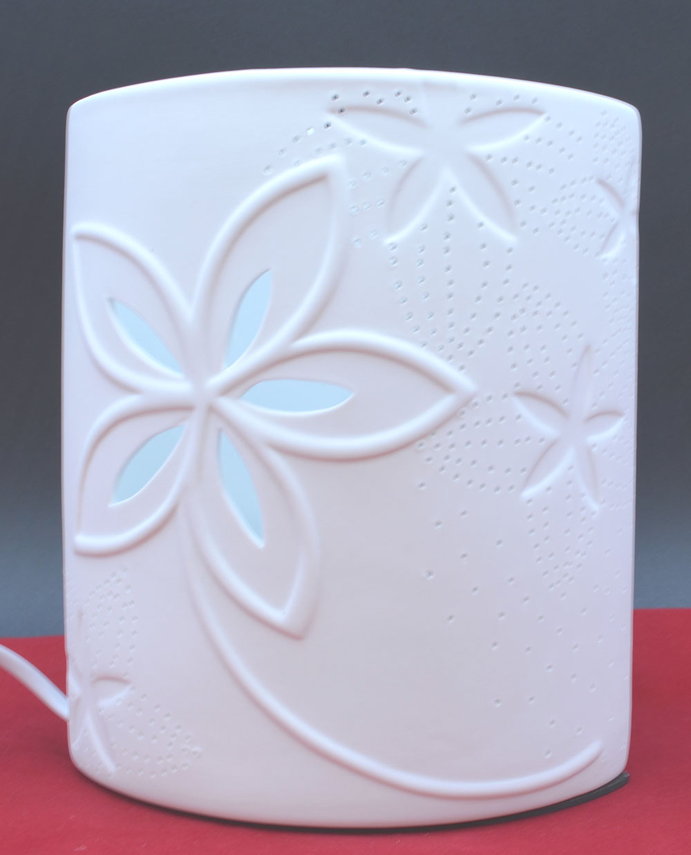 Porzellan-Lampe Ellipse Blumendesign weiß ca.20 x 17 x 10 cm (H/B/T)  