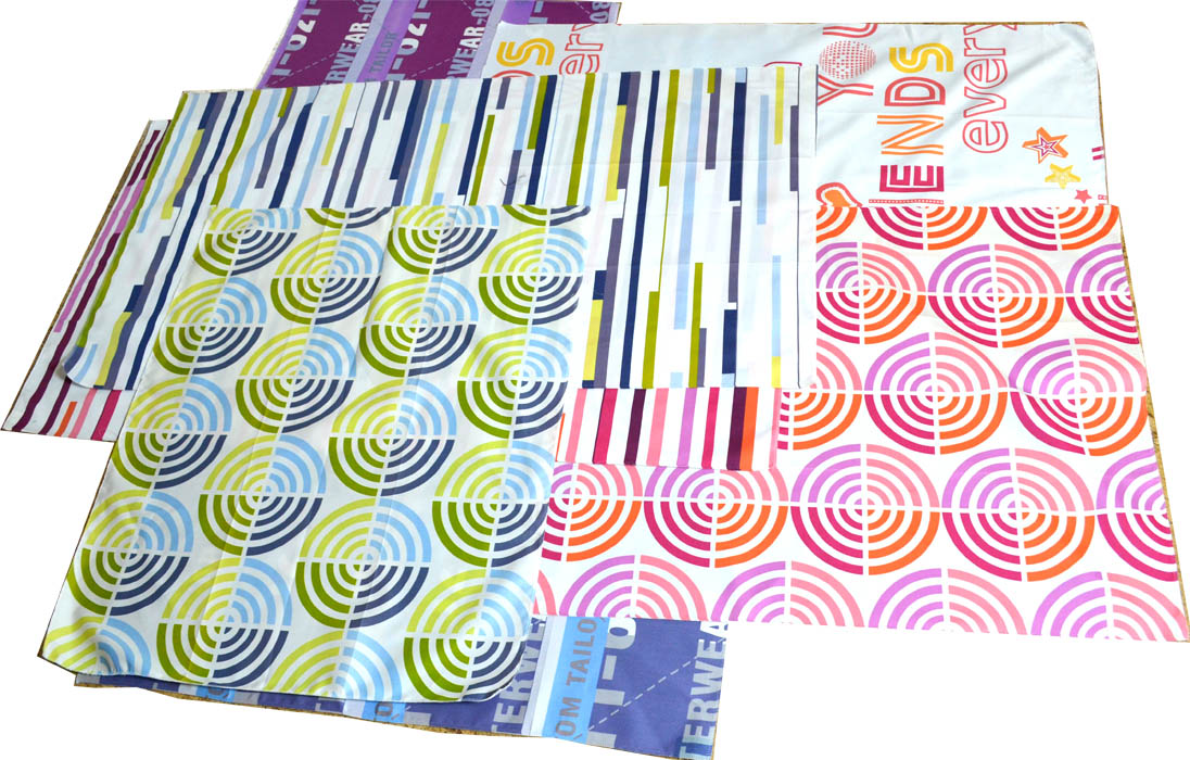 Stoffreste-Paket aus 7 Resten Tom Taylor-Stoffe Kreise-Schrift