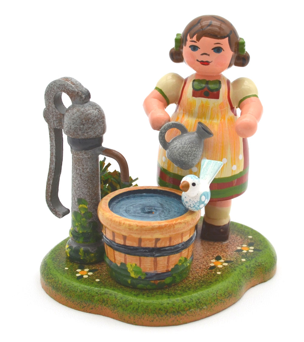 Neuheit 2025 - Hubrig Landidyll - Am Brunnen 7 cm Neuheit 2025 - Hubrig Landidyll - Am Brunnen 7 cm