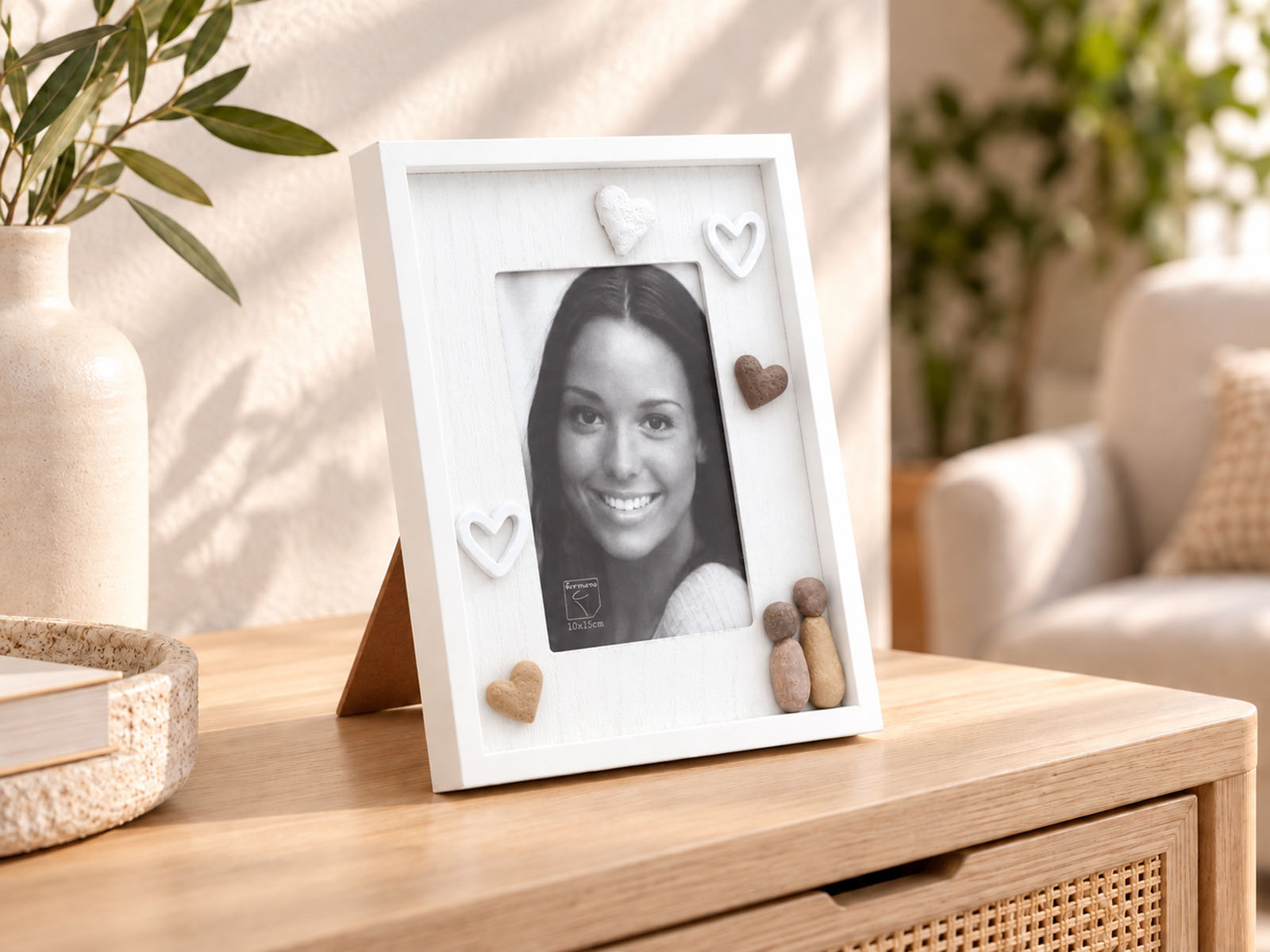 Fotorahmen mit Herzen in Holz-Steinoptik – 10 × 15 cm, 2 Varianten