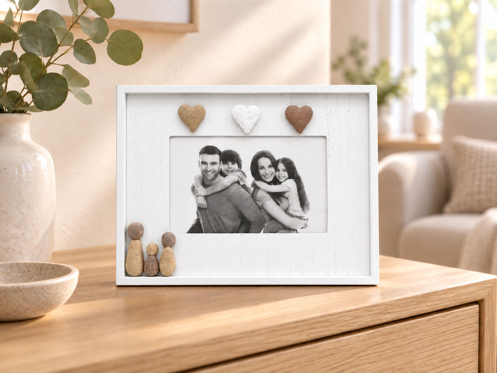 Fotorahmen Familie mit Herzen 23 × 18 cm – weiß