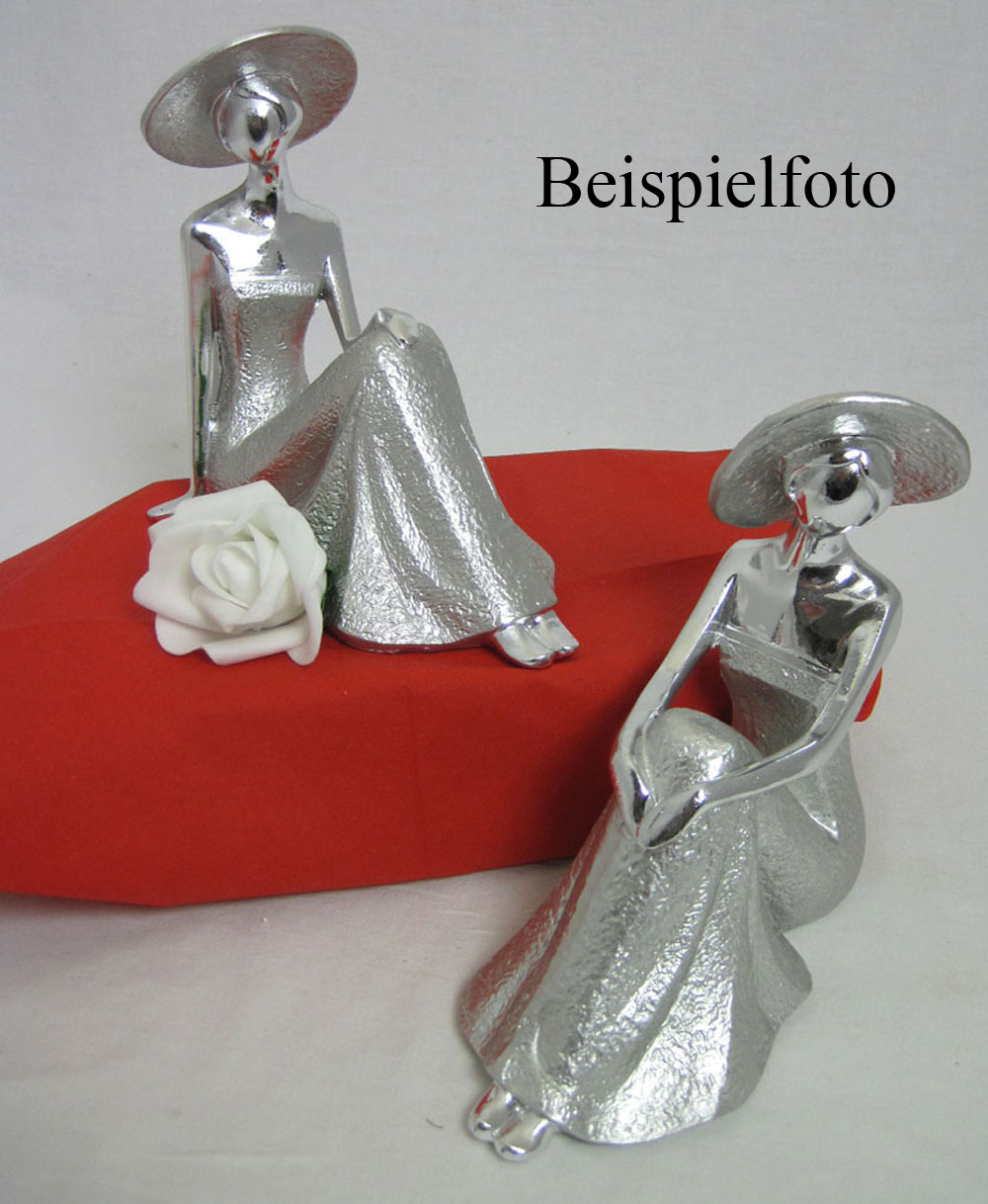 Poly Lady Diva sitzend-Arme nach vorn, silber glänzend ca.16x16x8cm 