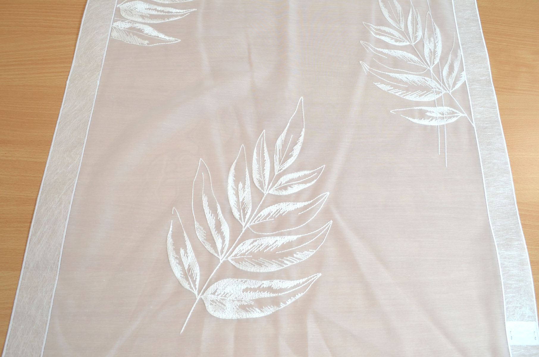 Fensterbehang "Rimini" bestickt Fb.04 Weiß, 80 x 140 cm BxH mittig