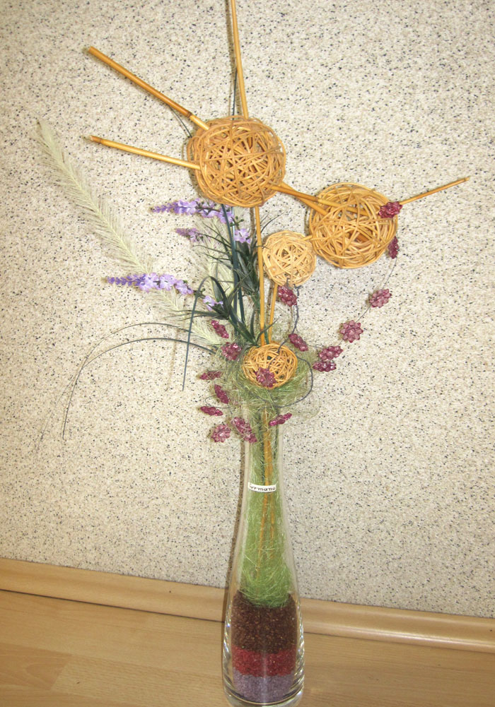 Glas-Vase bestückt künstlich mehrfarbig ca. 83 cm hoch B-Ware