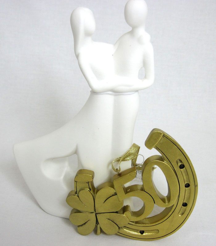 Hufeisen und Glücksklee "50" Gold zum Hängen Polyresin ca. 10 x 12 cm