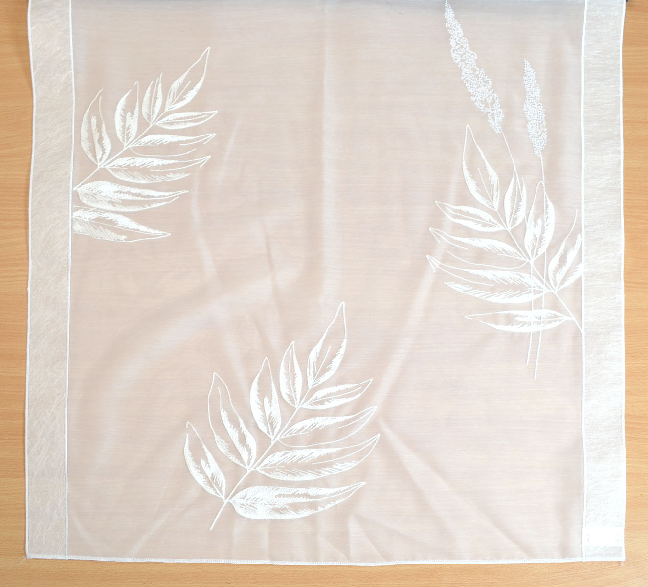 Fensterbehang "Rimini" bestickt Fb.04 Weiß, 80 x 140 cm BxH mittig