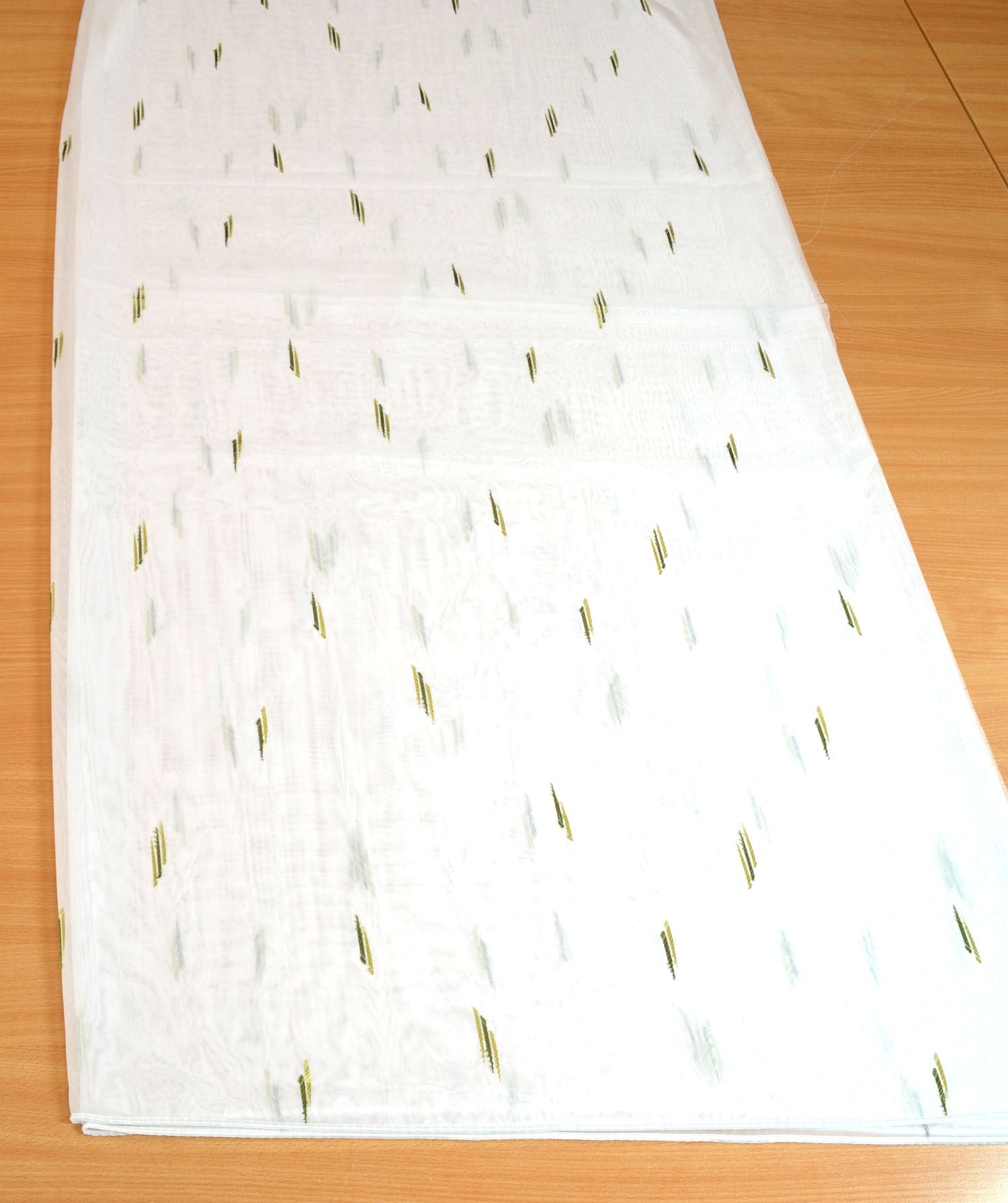 Gardinenrest Stores Sherli 1,60 x 3,20 m (HxL) weiss-moosgrün