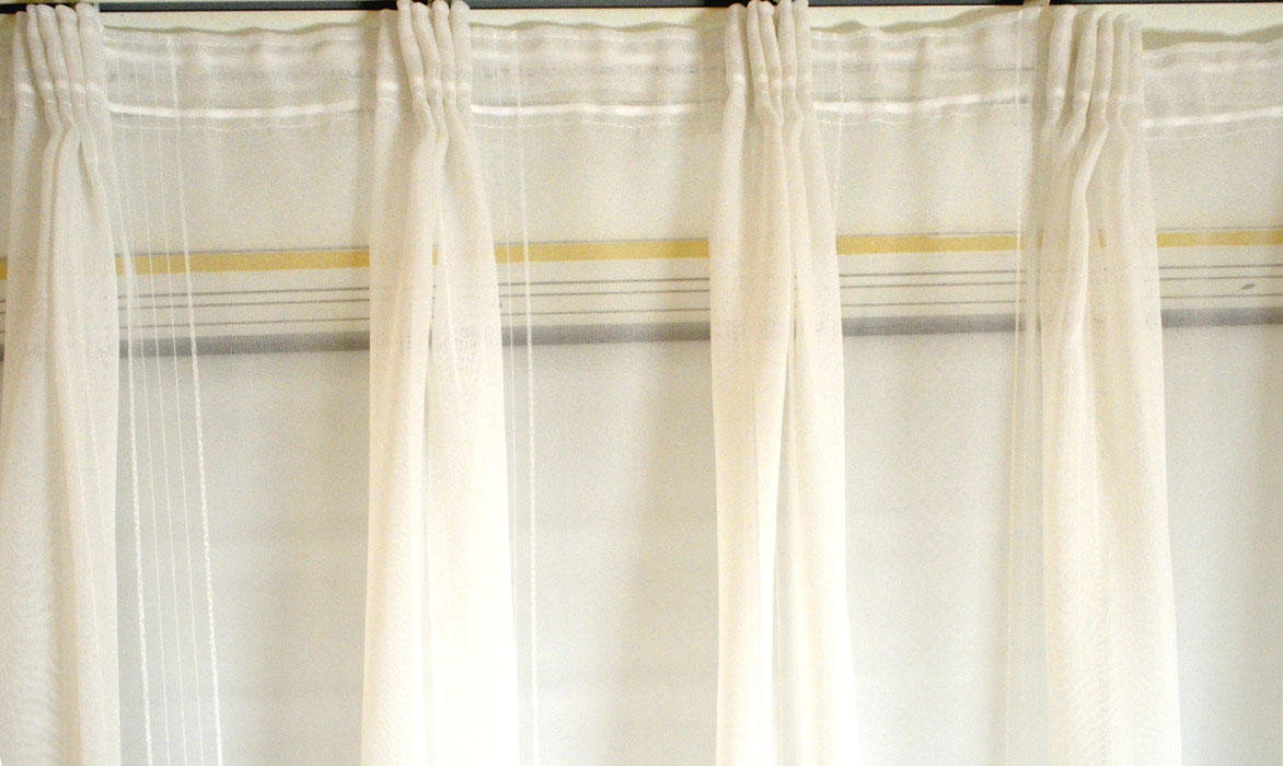 Fertiggardine Stores 2,00m x 2,10 m (BxH) weiß transparent