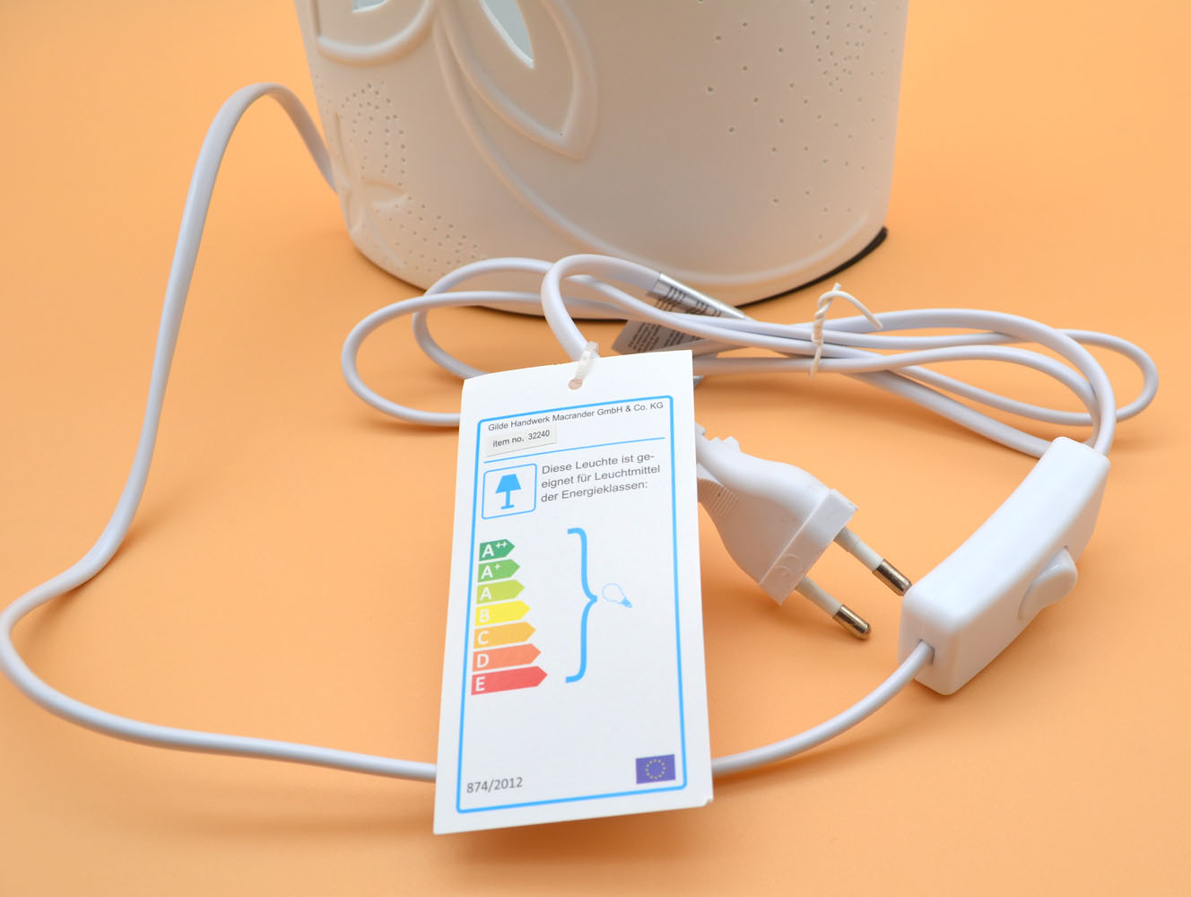 Porzellan-Lampe Ellipse Blumendesign weiß ca.20 x 17 x 10 cm (H/B/T)   Porzellan-Lampe Ellipse Blumendesign weiß ca.20 x 17 x 10 cm (H/B/T)