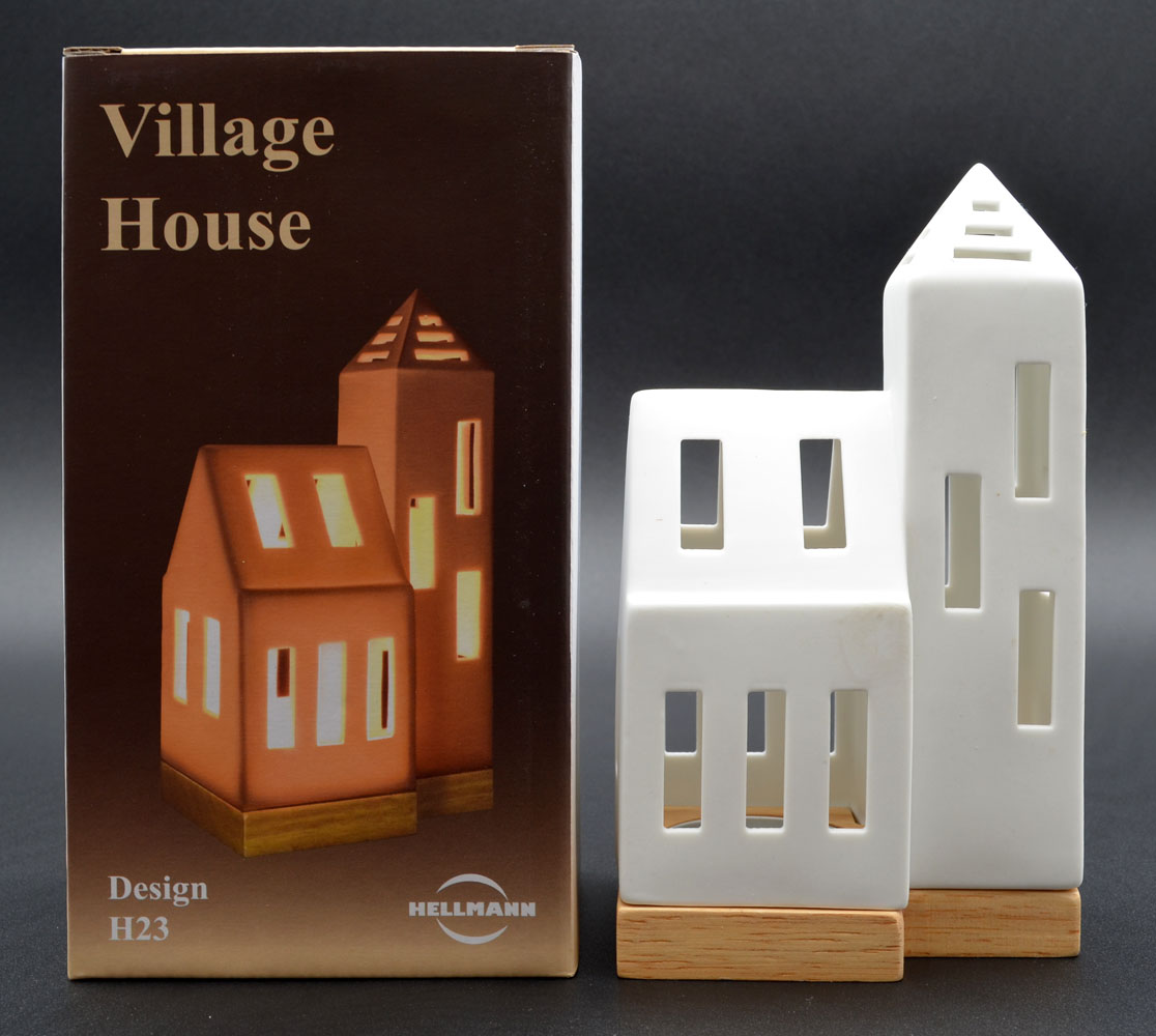 Village House Porzellan-Teelichthaus 18x10x7 cm (HxBxT) H23 Village House Porzellan-Teelichthaus 18x10x7 cm (HxBxT) H23