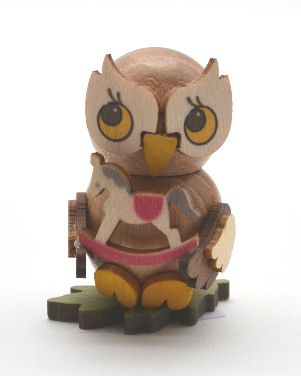 Kuhnert - Eulenkind mit Schaukelpferd zum Stellen - Holzfigur ca. 4 cm