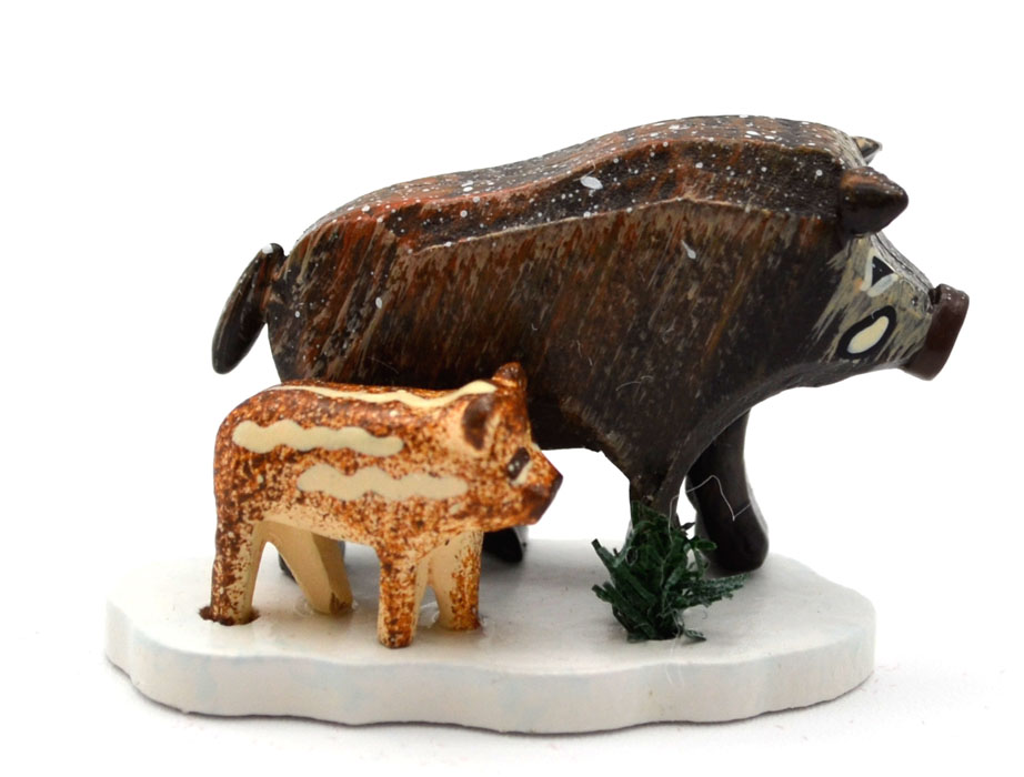 Wildschweinmutter mit Frischling - Hubrig Miniatur 3 cm (1 Stück) Wildschweinmutter mit Frischling - Hubrig Miniatur 3 cm (1 Stück)