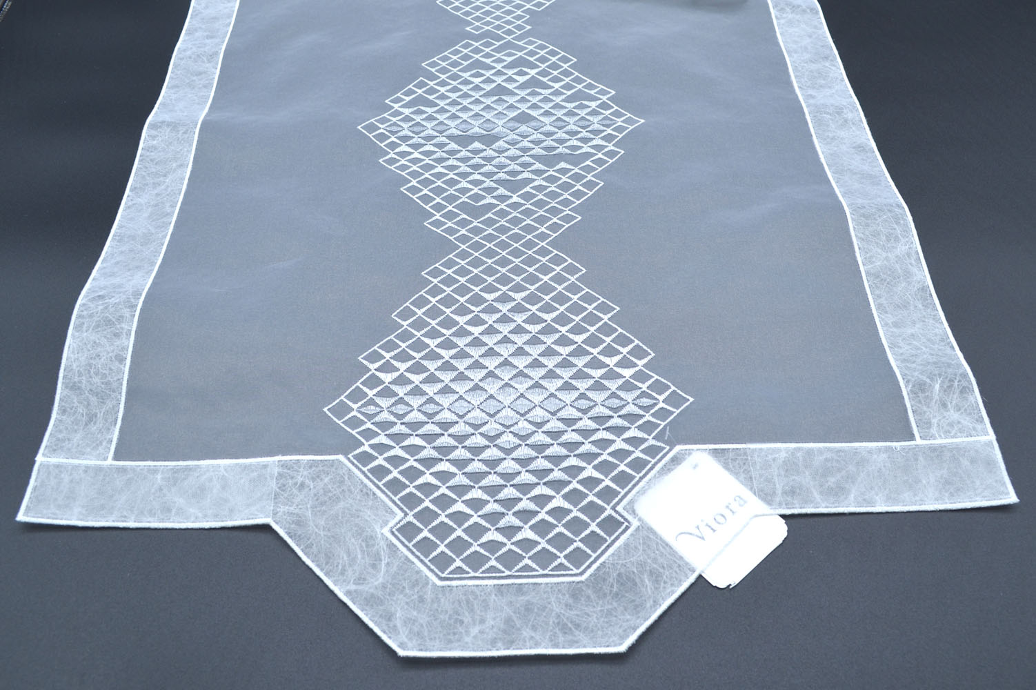 Fensterbehang Stickerei Diamond 47 cm x 140 cm (BxH) weiß-grau