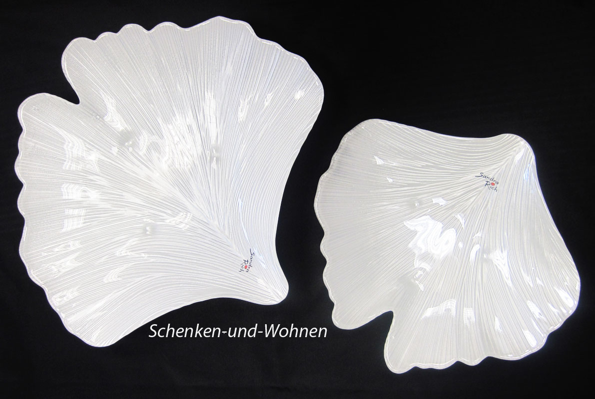 Glasschale -Teller blattförmig, Weiß mit Perlmuteffekt ca. 33 x 31 x 5 cm