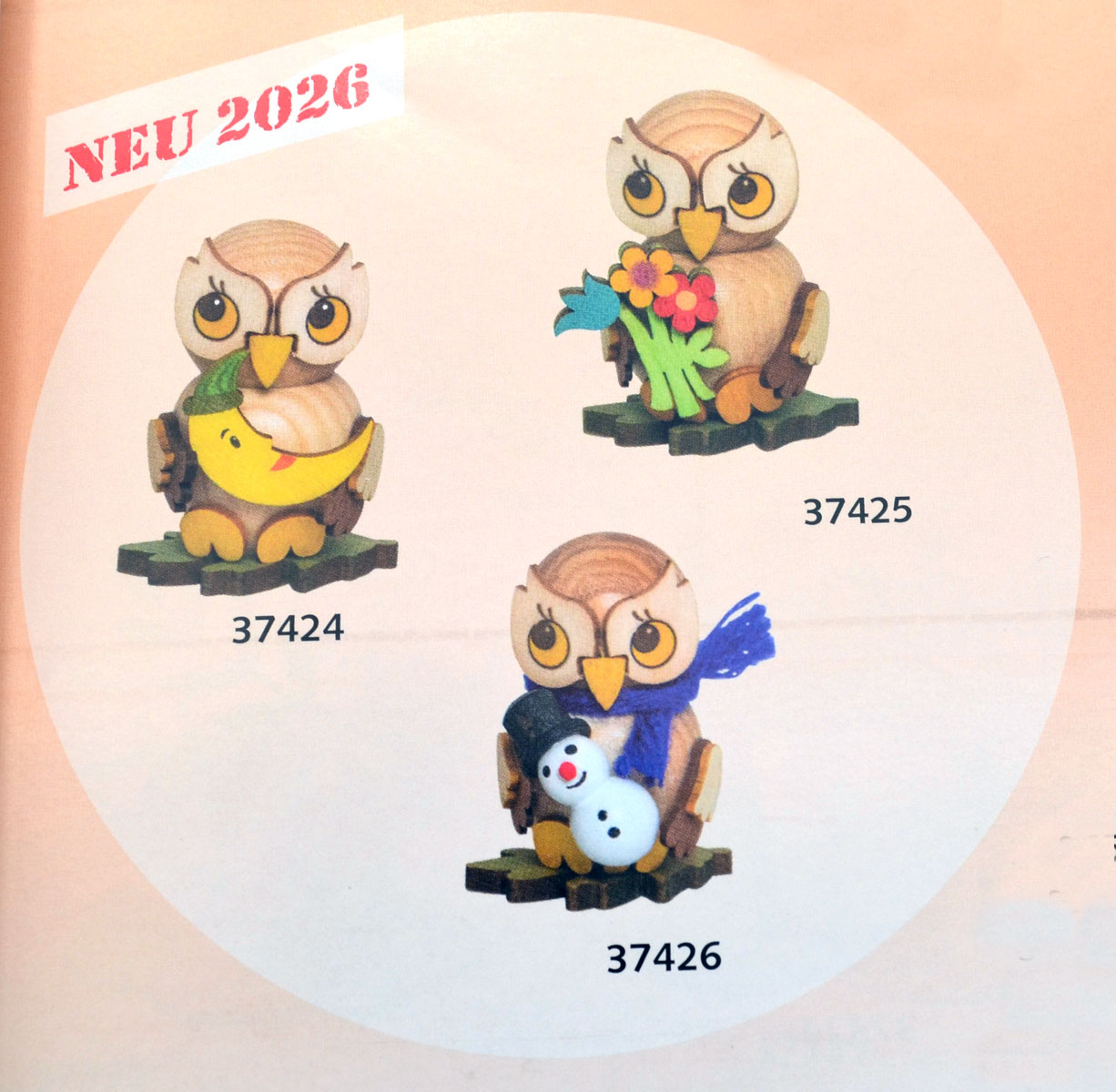 Kuhnert - Eulenkind mit Mond zum Stellen - Holzfigur ca. 4 cm 