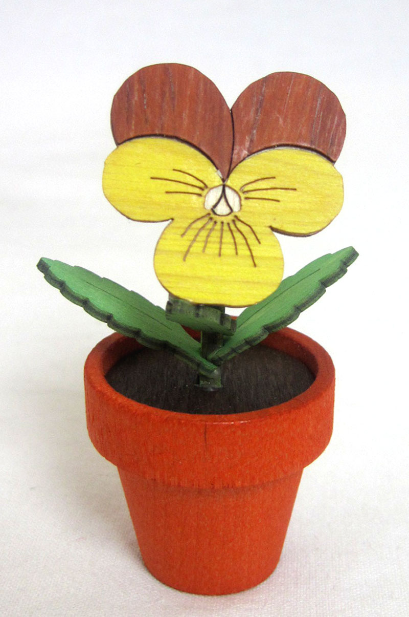 Kuhnert - Stiefmütterchen groß im Blumentopf ca. 7,5 cm hoch