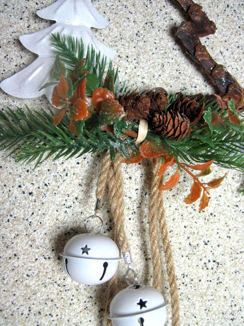 Holzhänger Tannenbaum mit Glocken mehrfarbig ca. 50 cm