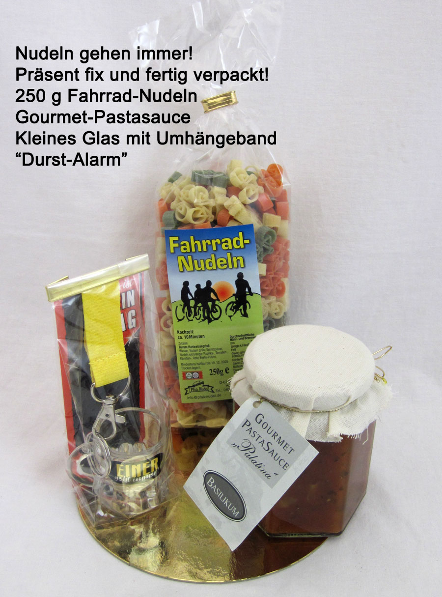 fahrrad-nudeln_mit_glas_und_anh_nger Fahrrad-Nudeln mit Gourmet-Soße und kleinem Glas zum Umhängen