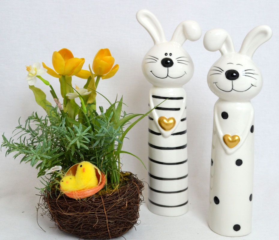 1 Porzellan Hase "Loving" mit Herz ca. 29 cm sortiert