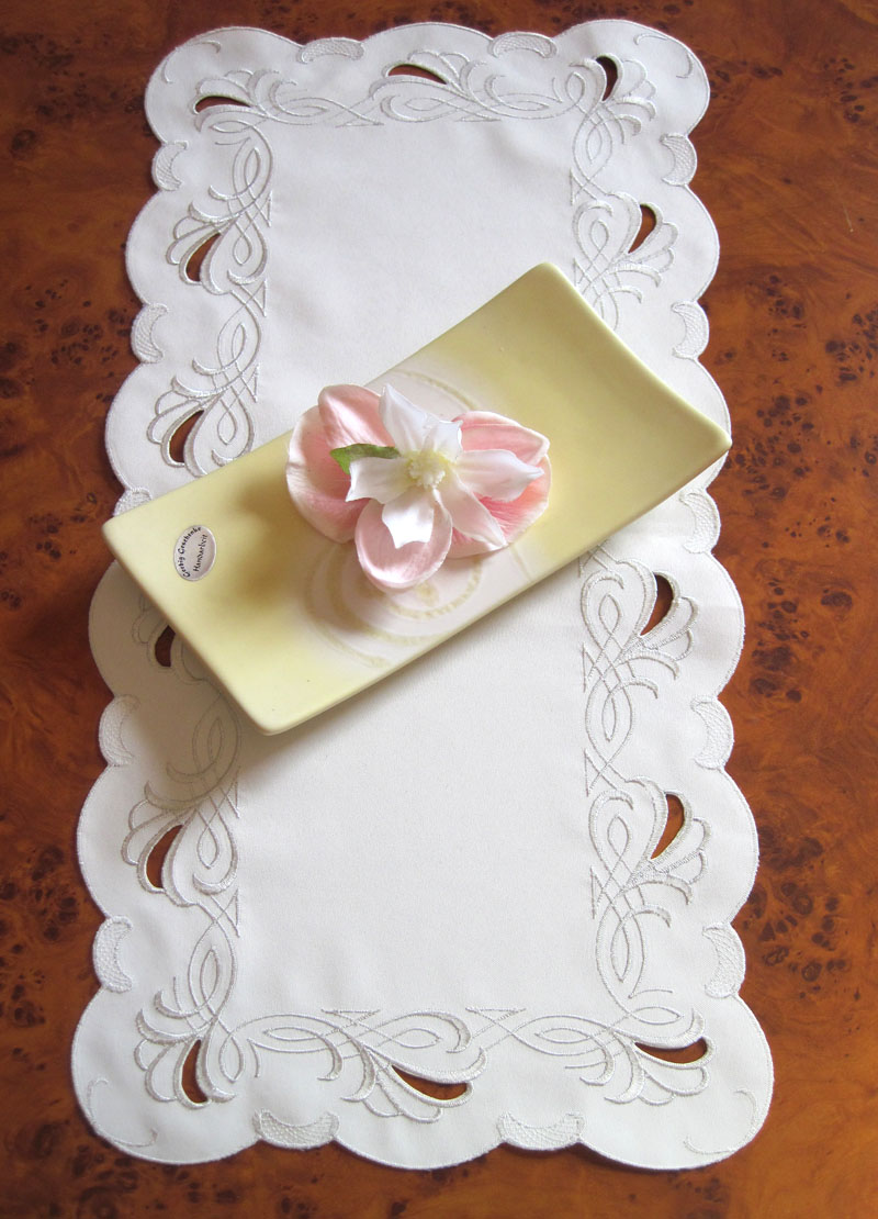 Tischläufer - Stickerei - Creme ca. 25 x 54 cm B/L