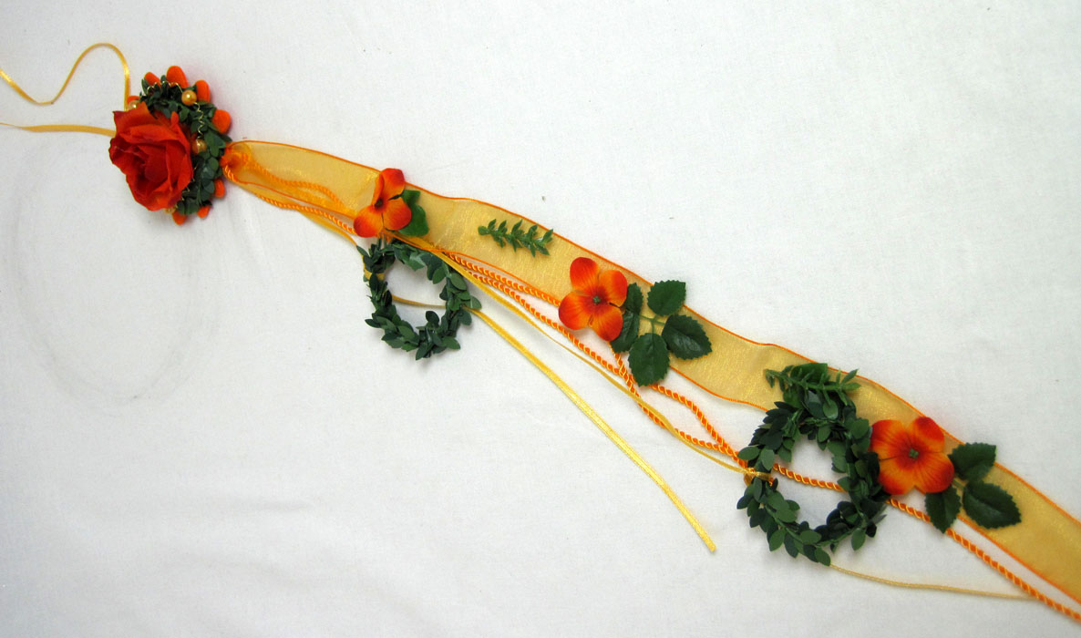 Deko-Hänger Rose mit Band- Applikationen ca. 75 cm lang